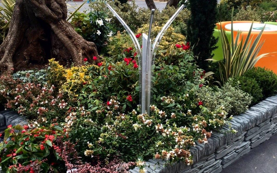 Stile ed Eleganza con i Paletti per Illuminazione Esterna